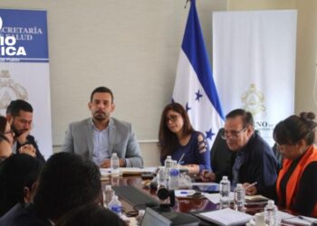 La Sesal y el CMH logran acuerdos a favor del gremio médico 