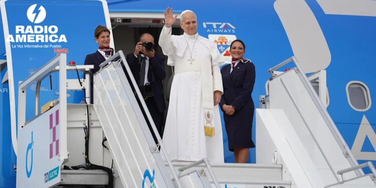 El papa responde a Trump que la Iglesia tiene la obligación moral de ir contra la guerra