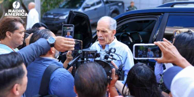 Presidente Asfura llama a trabajadores y empresa privada a lograr acuerdo sobre salario mínimo