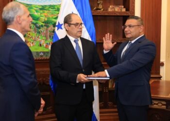 Presidente Asfura consolida su equipo de Gobierno con nuevas juramentaciones
