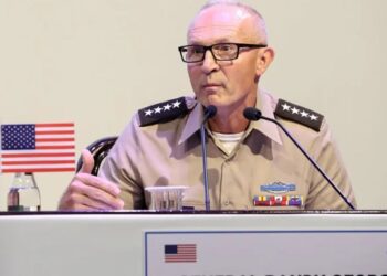 Destituyen al jefe del Estado Mayor del Ejército de EE.UU. en plena guerra de Irán