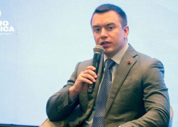  Noboa dice que no puede haber acuerdos sin "compromiso" de Petro contra el narcotráfico