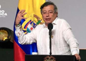 Gustavo Petro_radioamérica jpg