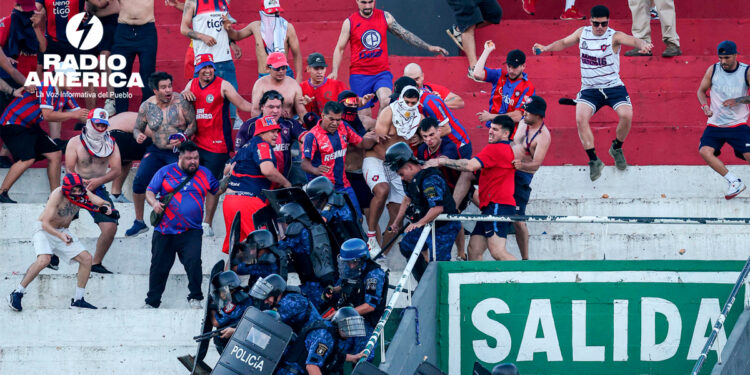 Detenidos por violencia en clásico del fútbol paraguayo enfrentan hasta 12 años de prisión