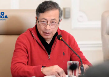 Petro confirma su intención de convocar una asamblea constituyente en Colombia