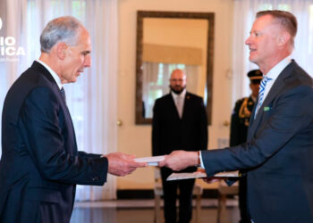 Presidente Asfura recibe cartas credenciales de seis nuevos embajadores acreditados en Honduras