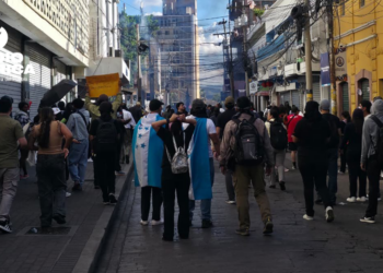 Manifestantes y Policía en Honduras se enfrentan por reducción a presupuesto universitario