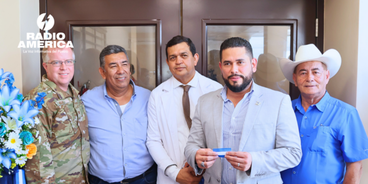 Salud y Comando Sur fortalecen atención de emergencias con nueva sala en Hospital de La Paz