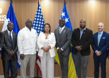 Tegucigalpa recibe la visita del alcalde de Oxford
