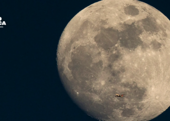 Nombran un cráter de la Luna en honor a la esposa fallecida del comandante de Artemis II