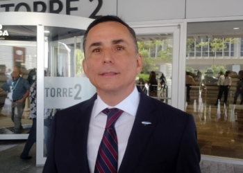 Ministro de Defensa respalda reforma para elección del jefe militar y pide blindar a las Fuerzas Armadas de la política