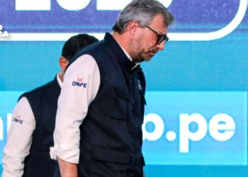 Jefe responsable de elecciones en Perú dimite por demoras en reparto de material electoral