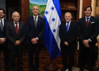 Honduras fortalece conexión con España con nueva ruta aérea