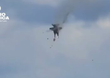 Dos aviones de combate colisionan durante un espectáculo aéreo en Idaho (EE.UU.)