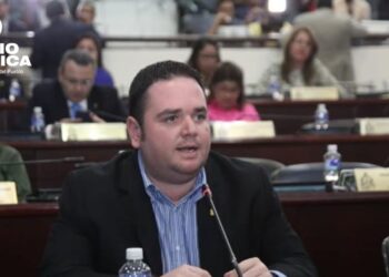 El diputado Marco Paz anuncia que en esta semana estaría listo el paquete de reformas de los Códigos Procesal y Penal