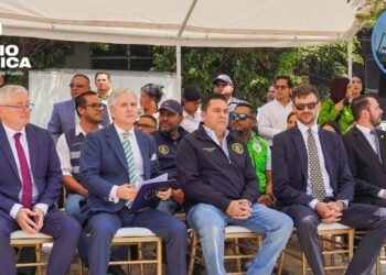 Tegucigalpa conmemora el Día de Europa con izado de bandera en el bulevar Unión Europea