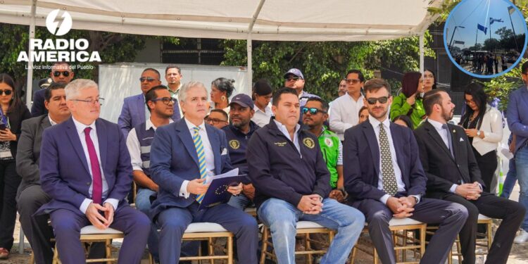 Tegucigalpa conmemora el Día de Europa con izado de bandera en el bulevar Unión Europea