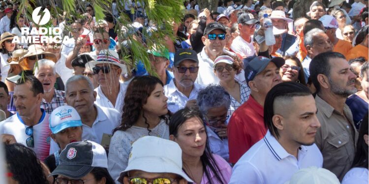 Comienza la ceremonia de investidura presidencial de Laura Fernández en Costa Rica