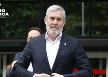 Presidente canario no autorizará fondeo del barco si no salen este domingo todos los pasajeros