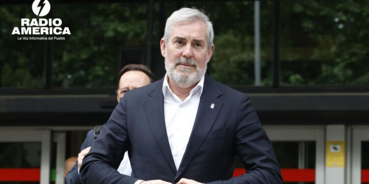 Presidente canario no autorizará fondeo del barco si no salen este domingo todos los pasajeros