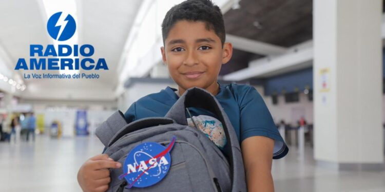 André Enoc parte hacia campamento de la NASA y representará por primera vez a Honduras en programa de formación espacial