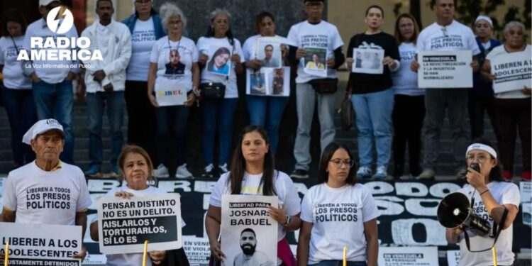 Excarcelan expolicías de Caracas, los presos políticos más antiguos de Venezuela, dice ONG