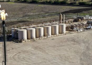 El petróleo de Texas baja un 2 %, hasta 101 dólares, ante optimismo por final de la guerra