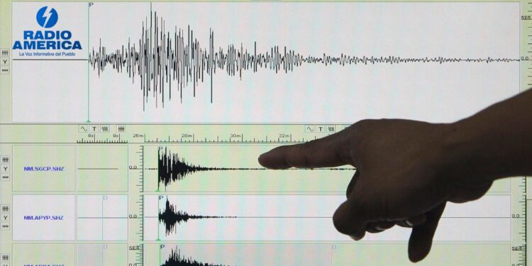 Un sismo de magnitud 5,2 en el sur de China deja dos muertos, un herido y 7.000 evacuados
