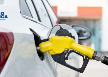 El verano comienza en EEUU lastrado por el alza de la gasolina debido a la guerra en Irán