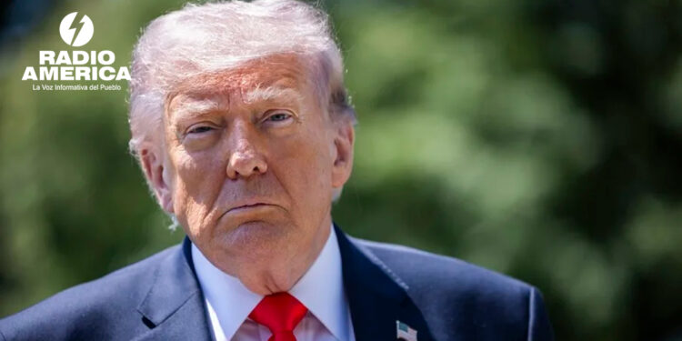 Trump acusa a Irán de ataque fallido contra tres buques y amenaza con mayor fuerza militar