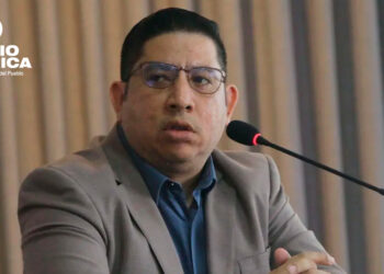 El exministro Erick Tejada, denuncia que en el Congreso se pretende dividir la ENEE en "tres sociedades mercantiles"