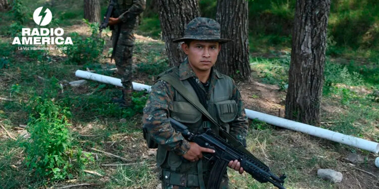Guatemala refuerza su frontera con Honduras tras incursión armada que dejó un muerto