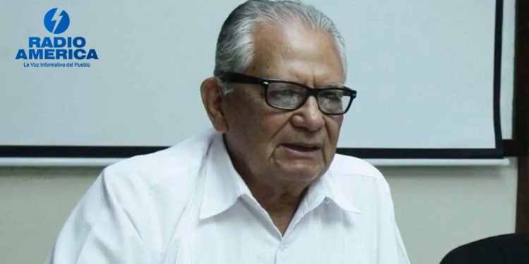 Jorge Yllescas denuncia que "en el Congreso hay 194 asesores contratados con gastos millonarios del paÃs"Â