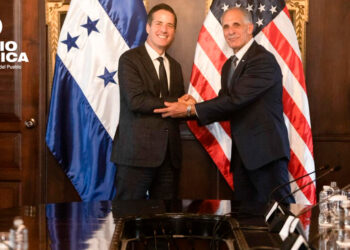 Presidente hondureño y senador republicano dialogan sobre seguridad, migración e inversión