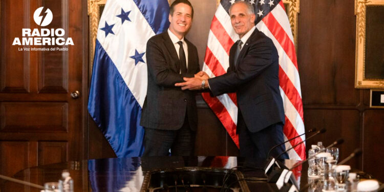 Presidente hondureño y senador republicano dialogan sobre seguridad, migración e inversión