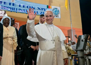 El papa insiste en que no se explote el nombre de Dios para fines políticos o militares