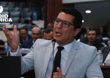 Diputado Francis Cabrera exige investigar construcción de hospitales del gobierno anterior