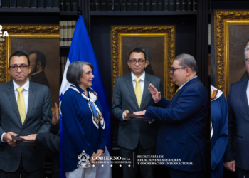 Cancillería de Honduras juramenta nuevos embajadores en Alemania, República Dominicana y Panamá