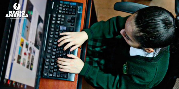 Más de 800.000 menores en Perú recibieron contenido sexual no solicitado por internet