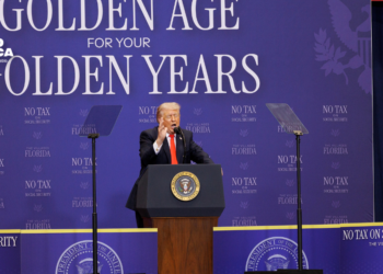 Trump imita la voz de Sheinbaum y reafirma su postura sobre el Golfo de México