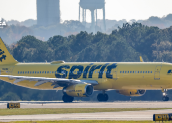 Administración Trump y aerolíneas acuerdan plan de ayuda para clientes y empleados Spirit