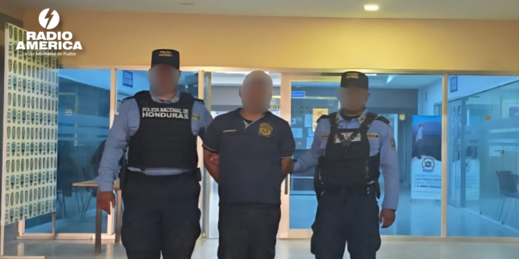 Policías capturan a guardia de seguridad bajo los efectos del alcohol por realizar disparos al aire en Siguatepeque
