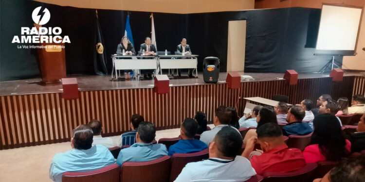 Fiscal General presenta a las nuevas autoridades de la ATIC para fortalecer la investigación criminal