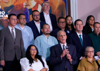 Presidente Asfura anuncia pago a médicos y formalización de contrataciones en el sector salud