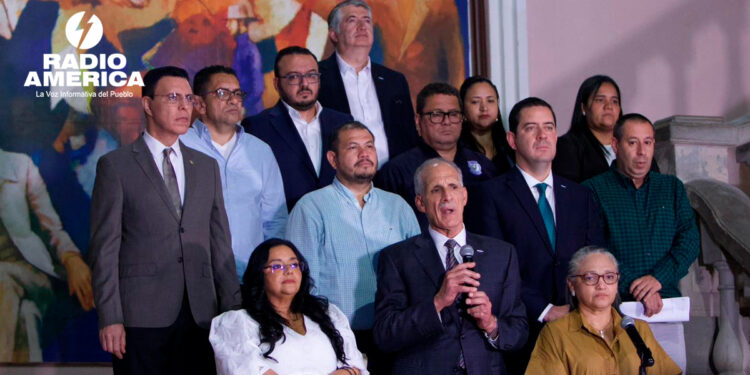Presidente Asfura anuncia pago a médicos y formalización de contrataciones en el sector salud