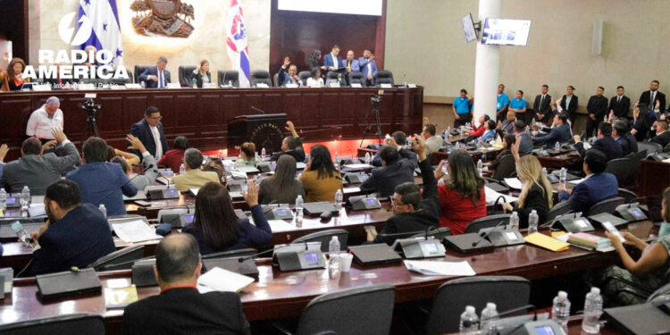 Congreso discute ley que reforzará combate de lavado de activos y corrupción