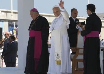 León XIV afirma que "la Iglesia no puede permanecer muda" ante el drama migratorio