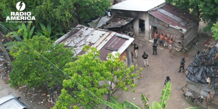 MP ejecuta allanamientos para la desarticulación de estructura criminal vinculada a homicidios, tráfico de drogas y armas