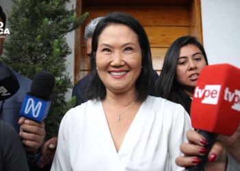 Fujimori vuelve a situarse por delante de Sánchez en la recta final del escrutinio en Perú