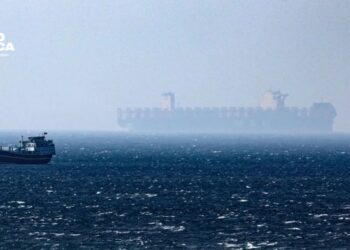 Trump asegura que barcos cargados de petróleo están empezando a salir de Ormuz